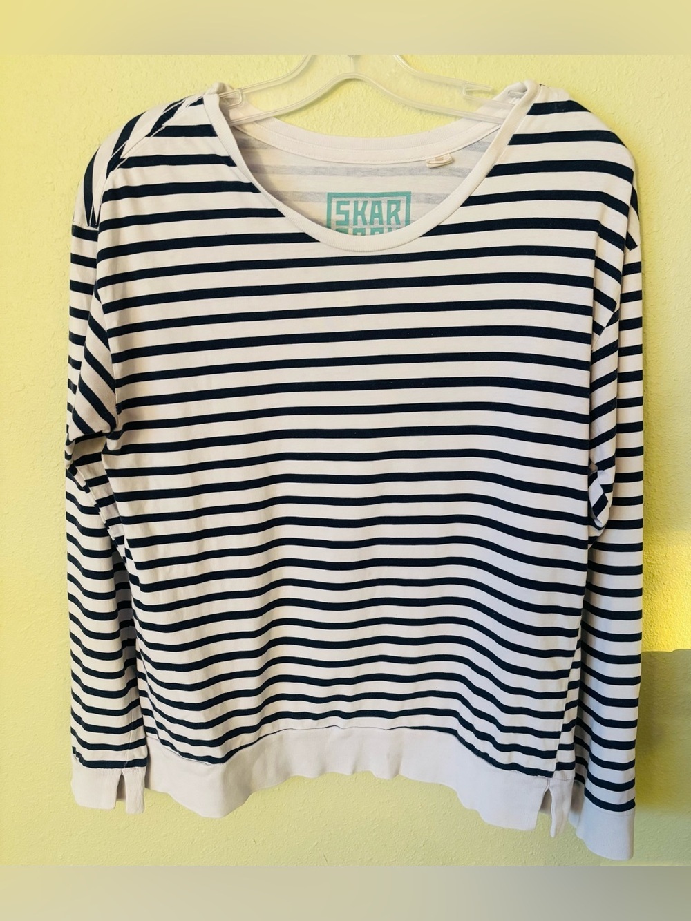 Skargorn 88 Sweatshirt T Shirt in Cream with Black Stripes Size: Small